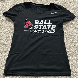 Nike, Size Medium
